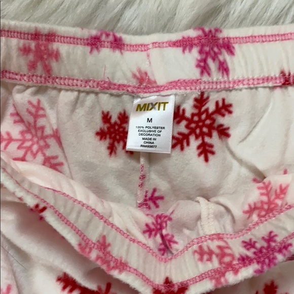 NWT Mixit Red and Pink Snowflake PJ  [210] - Picture 3 of 5